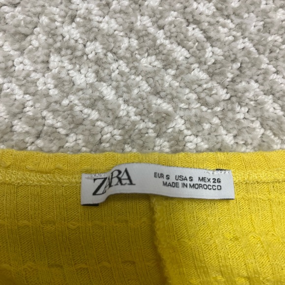 Zara yellow romper, looks like a dress, crossover tie. - Picture 4 of 4